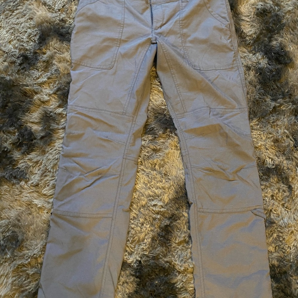 Columbia Women's Straight Leg Pants in Light Gray
